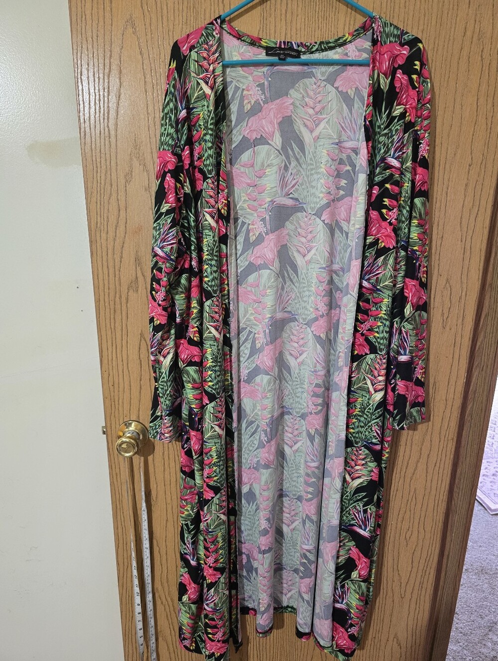 Floral Long Kimono Robe in Black and Pink - Picture 2 of 3